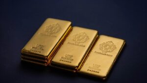 الذهب المرمز: ما سر اهتمام بريطانيا بصياغة قواعد تنظيمية جديدة له؟