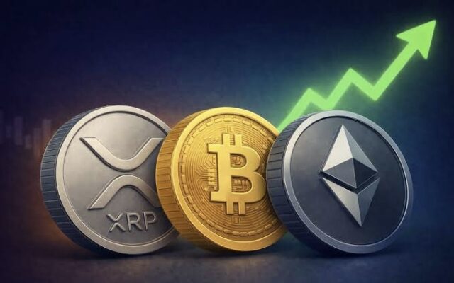 توقعات بتفوق سعر عملة XRP على البيتكوين والإيثيريوم مع ارتفاع بنسبة 2000%!